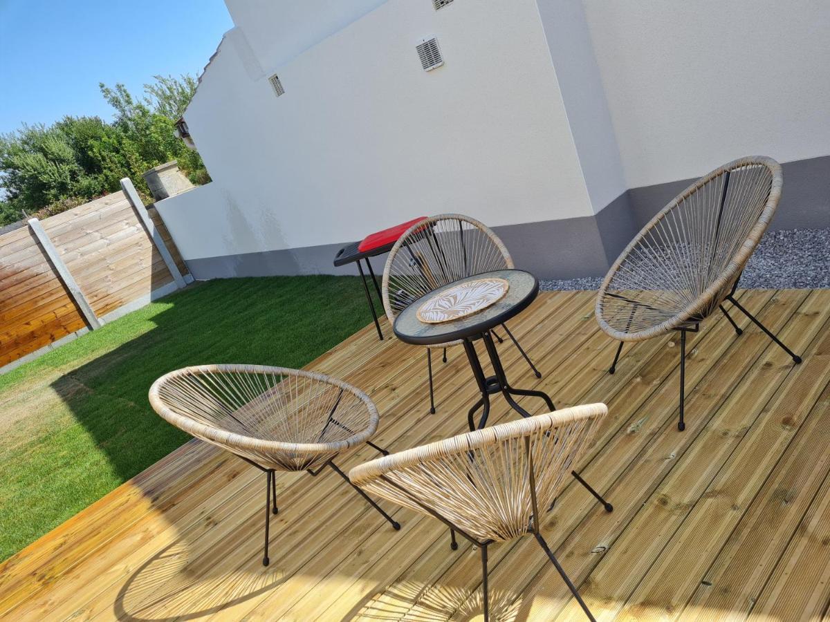 A Fleur De Spa : Maison Chaleureuse Avec Spa Privatif Et Billard. Coulogne Luaran gambar