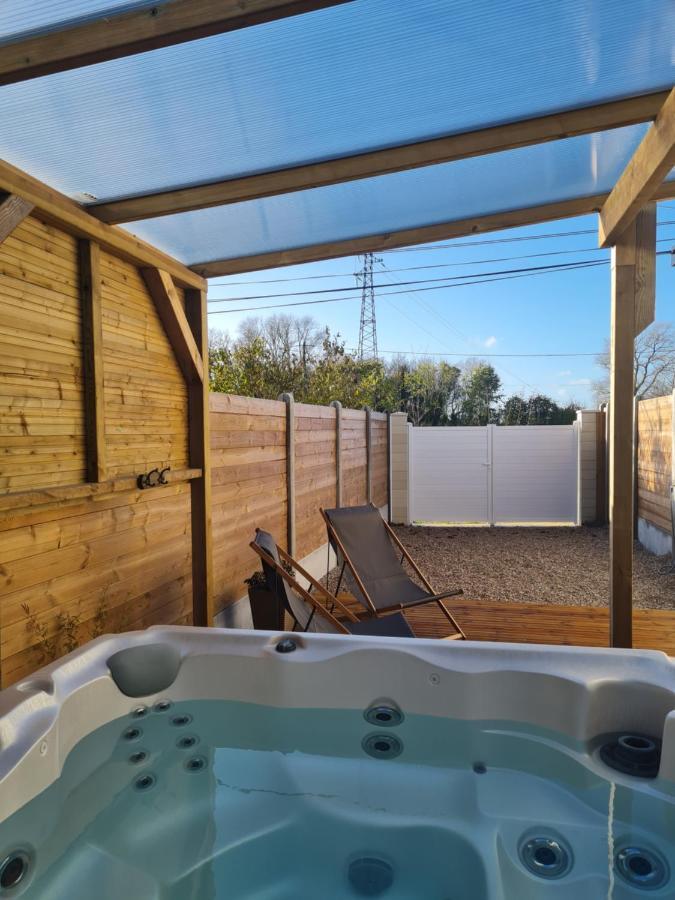 A Fleur De Spa : Maison Chaleureuse Avec Spa Privatif Et Billard. Coulogne Luaran gambar